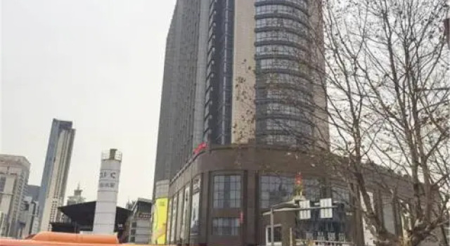 Lidu Hotel Apartment with Sea View (Wusi Square Xianggang Middle Road Shop), Prenota Appartamento Hotel a Shandong con parcheggio, Parcheggio