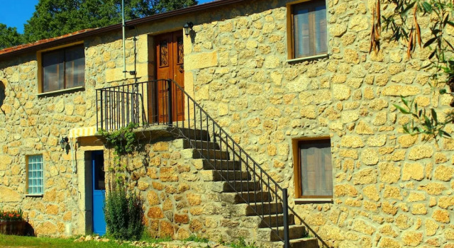 Villa With 4 Bedrooms in Castelo Branco, With Enclosed Garden and Wifi, Rezervați Vilă Escalos de Baixo Centro Region