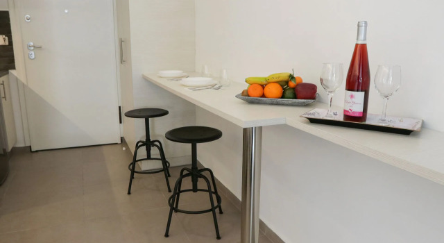 Полулюкс с балконом V36 Suites