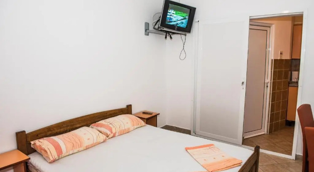 Apartment Lucky 2, Забронировать Апартаменты/квартира Тиват Округ Тиват, рядом с Пляж Вайкики