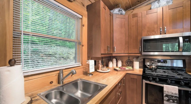 Коттедж Blue Ridge Cabin Getaway Cashiers & Highlands
