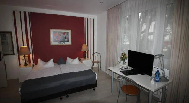 Трёхместный номер Standard Art Hotel Köln