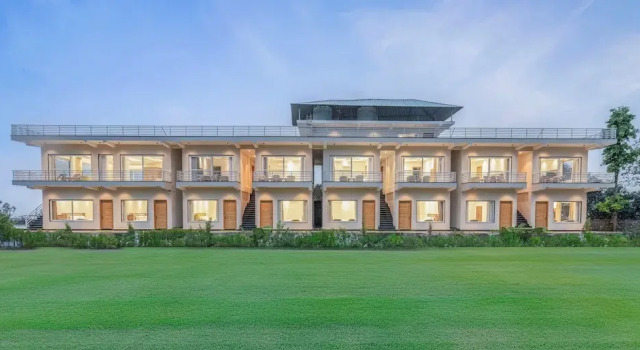Corbett Four Seasons, Rezerwuj Hotel Hotele w Uttarakhand z basenem, Basen