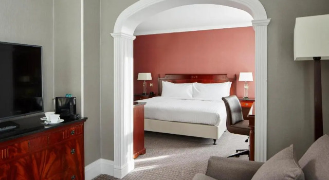 Двухместный люкс c 1 комнатой Delta Hotels by Marriott Durham Royal County