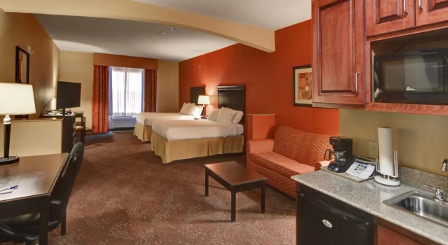 Двухместный люкс Holiday Inn Express Hotel and Suites Altus by IHG