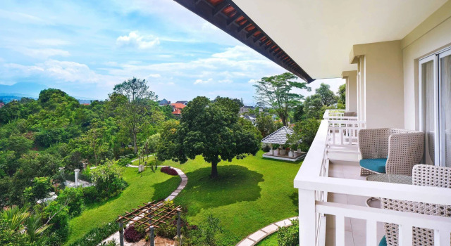 Camera doppia club Standard con balcone Sheraton Bandung Hotel & Towers
