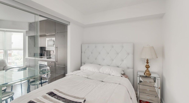 Execstay - Luxury Yorkville Suites, Забронировать Отель Отели Торонто 3 звезды, рядом с George R. Gardiner Museum of Ceramic Art, 3*