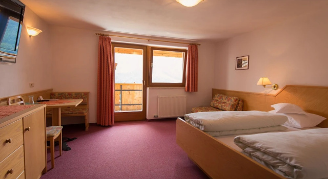 Двухместный номер Comfort с балконом Hotel Alpenland