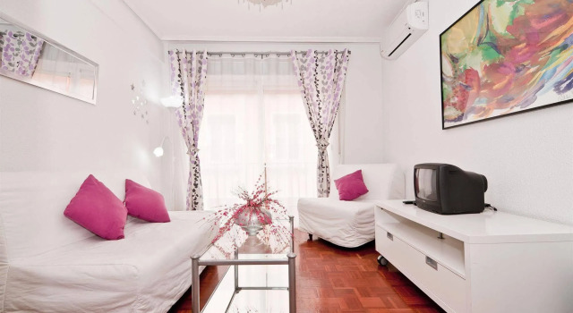 Apartamentos Aqui me Quedo, Забронировать Апартаменты/квартира Мадрид Провинция Мадрид, рядом с Дом-музей Лопе де Вега