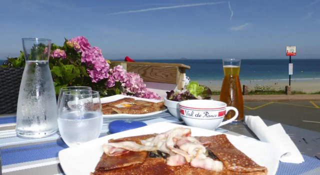 Cottage by Goelo Coast With Sea Views, Rezerwuj Dom wakacyjny  