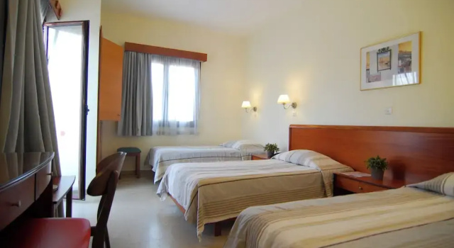 Трёхместный номер Standard Lato hotel