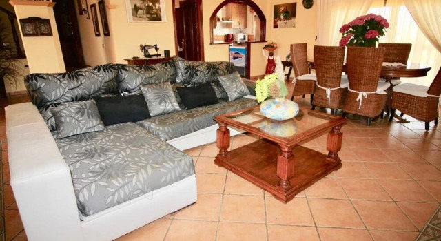 House With 4 Bedrooms in Las Lagunas de Mijas, With Wonderful sea View