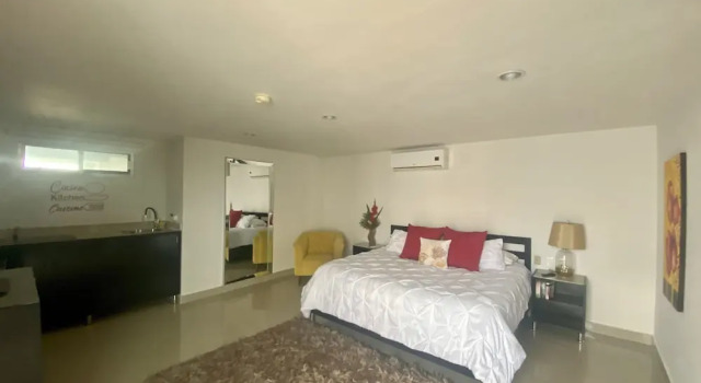 Люкс с балконом VANESSA 42 Suites - 5Th. Ave