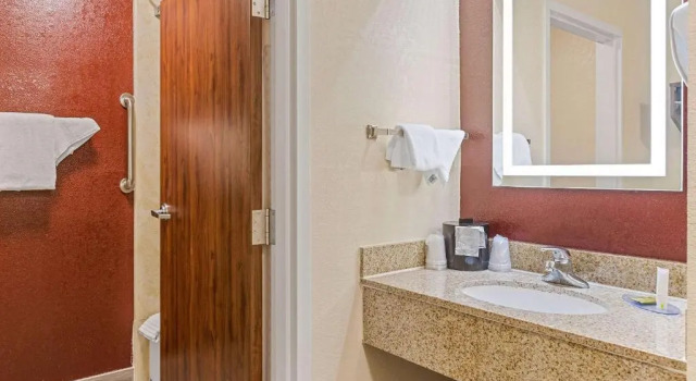 Номер Standard Clarion Pointe Savannah Gateway I-95