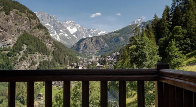 Апартаменты HelloChalet - Chalet da MiRo - Sunny terraces with stunning Matterhorn views, reachable on foot only