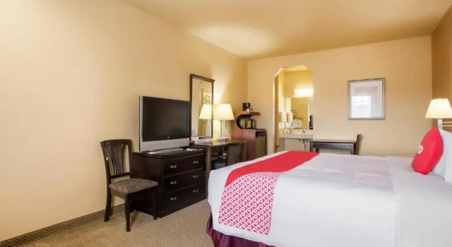 Номер Standard OYO Hotel Valley View TX, I-35