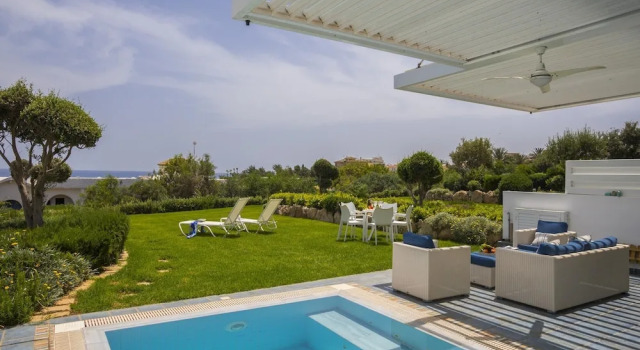 Villa Protaras Seafront Villa Sirina Pearl