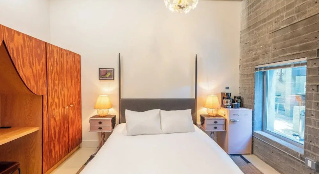 Hotel Narcissus