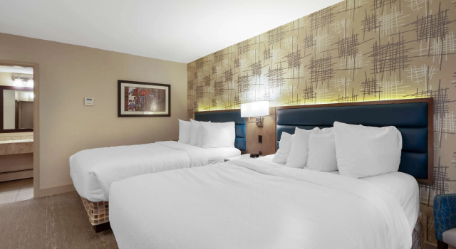 Четырёхместный номер Standard Best Western PLUS City Centre Inn