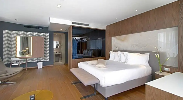 Номер Deluxe Maritim Hotel Plaza Tirana