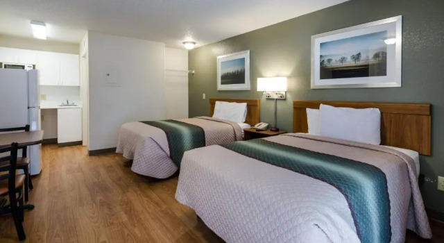 Четырёхместная студия Suburban Studios Winston Salem-University Parkway