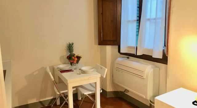 Quiet and Cozy Flat, Забронировать Отель Сан-Марко - Сантиссима-Аннунциата Флоренция, рядом с Дом Буонаротти