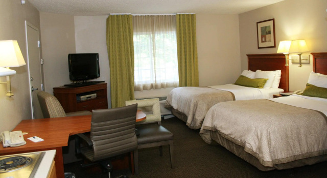 Четырёхместный люкс Candlewood Suites Harrisonburg by IHG