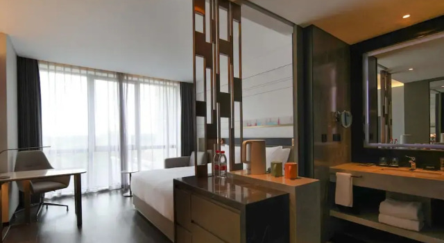 Номер Superior Novotel Shanghai Chuansha