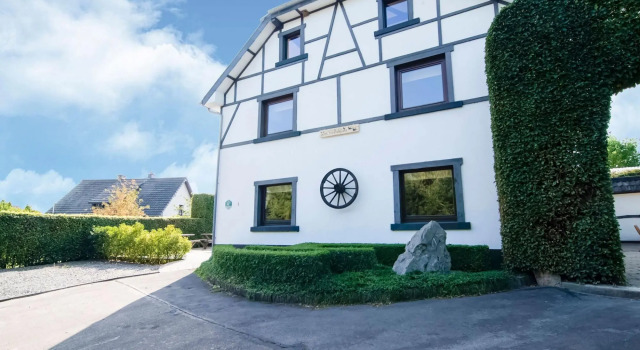 Holiday home near Malmedy with sauna and bubble bath