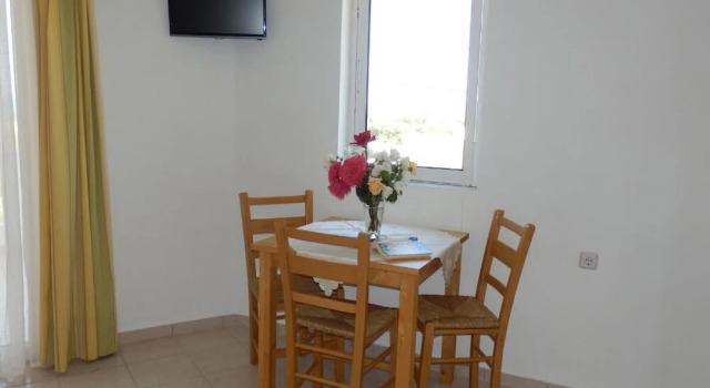 Maro Suites, Book Hotel Tavronitis West Crete