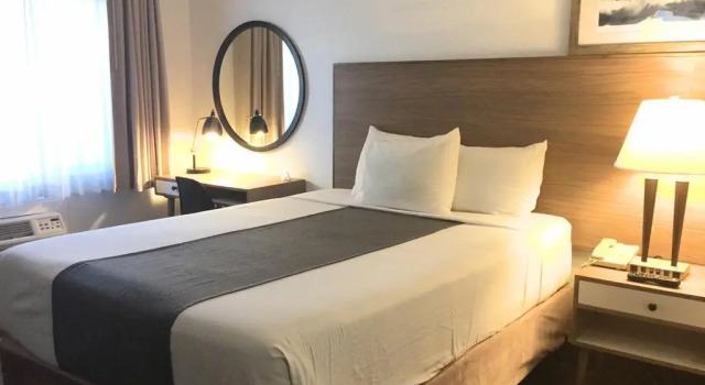Run of House Downtown San Diego Lodge