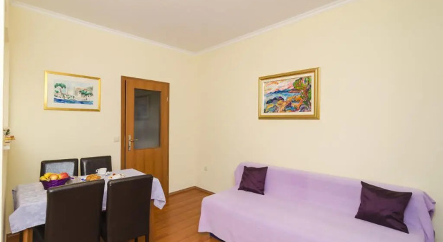 Apartments Dora Mljet, Забронировать Апартаменты/квартира Козарица Остров Мльет, рядом с Частный Пляж «Чумбелич Апартментс»