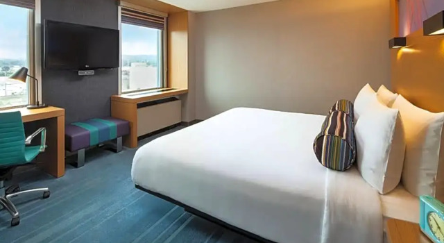 Номер Standard Aloft by Marriott San Francisco Airport