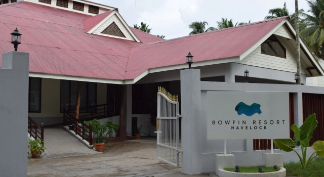 Bowfin Resort