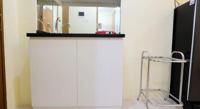 Номер Standard Cozy Studio @ Tifolia Apartment near Kelapa Gading By Travelio