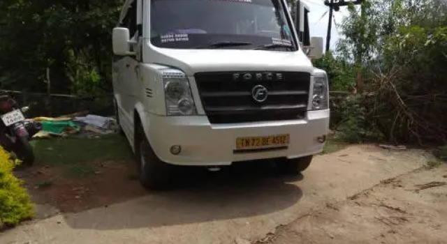 Munnar Pavithra Tours And Travel'S
