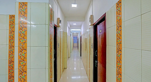 SPOT ON CHN1643 Grand Residency