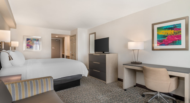 Номер Premium Holiday Inn Knoxville N - Merchant Drive by IHG