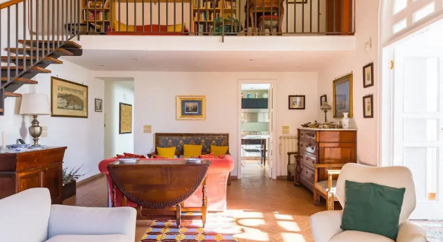 Residenza Capano Charming House, Забронировать Апартаменты/квартира Неаполь Кампания, рядом с Palazzo del Banco di Napoli