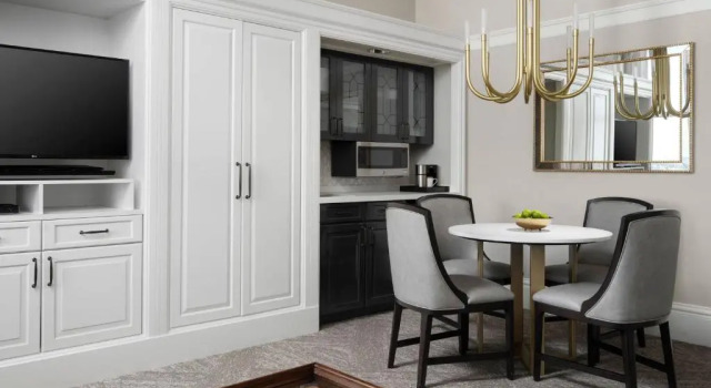 Люкс Marriott Vacation Club® at Custom House, Boston  