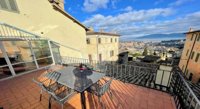 Апартаменты Central Spoleto 6 Guests apt With Terrace