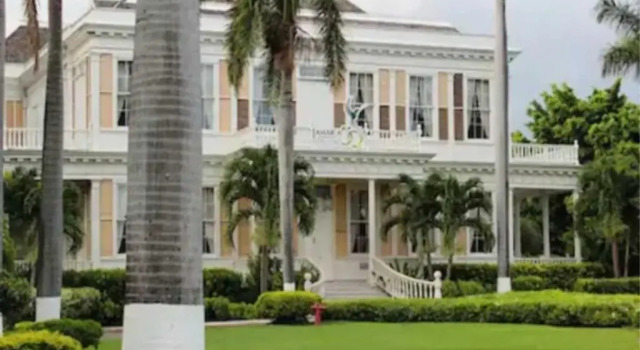 Cozy Deluxe 2BR Condo New Kingston, Prenota Hotel Kingston Giamaica