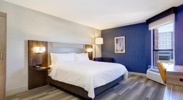 Двухместный люкс Holiday Inn Express & Suites Phoenix - Tempe by IHG