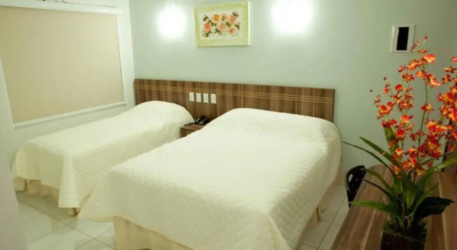 Трёхместный номер Standard Serras Hotel