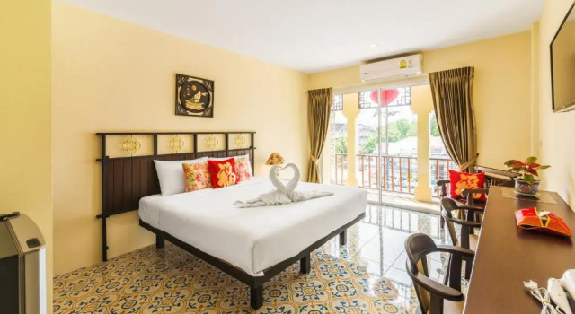 Двухместный номер Deluxe с балконом Le Hua Hotel