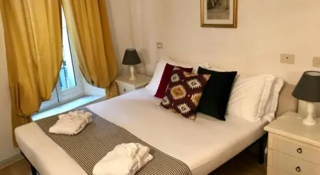 Charming Navona, Забронировать Апартаменты/квартира Навона Рим, рядом с Уста истины