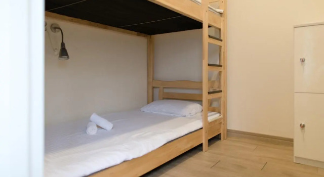 Кровать в общем номере (женский номер) Nol Guesthouse