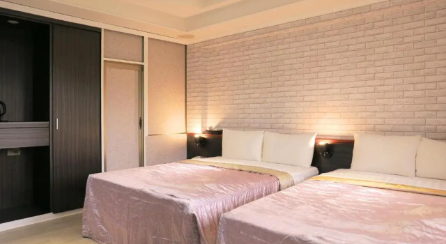 Четырёхместный номер Standard Cai-Lai Motel