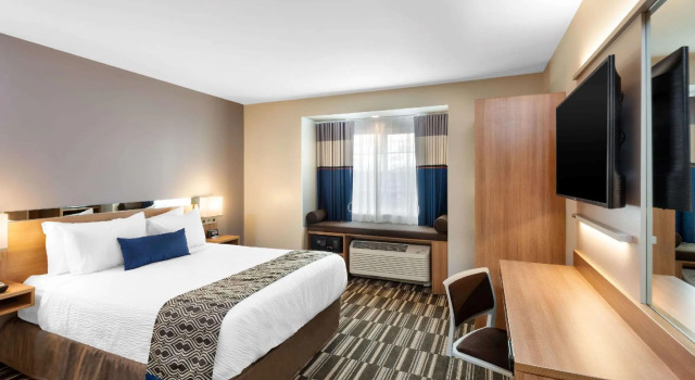 Двухместный номер Standard Microtel Inn & Suites by Wyndham Farmington