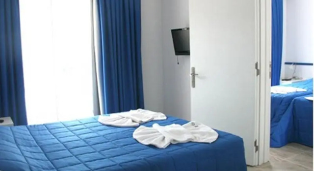 Standardní Rodinný pokoj s balkonem Rota Hotel